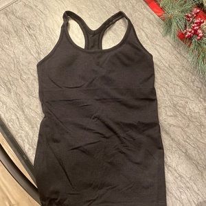 NWOT Lulu tank